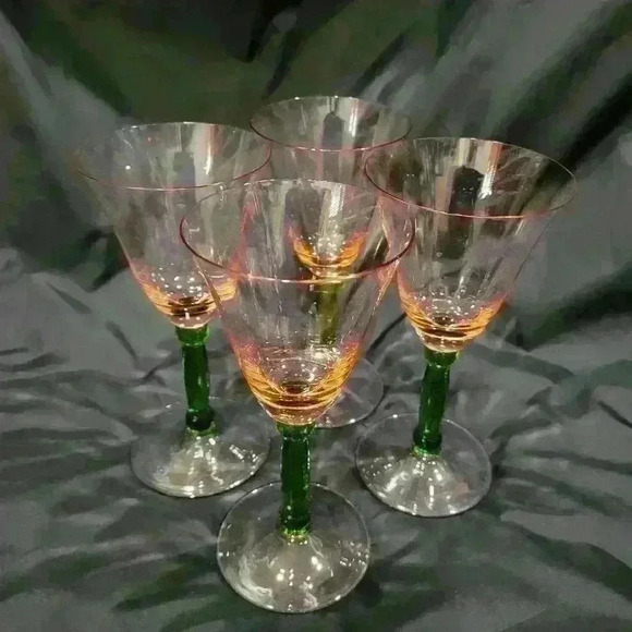 Set of 4-FORNACE MIAN- Burano Wine Glasses - Picture 5 of 6